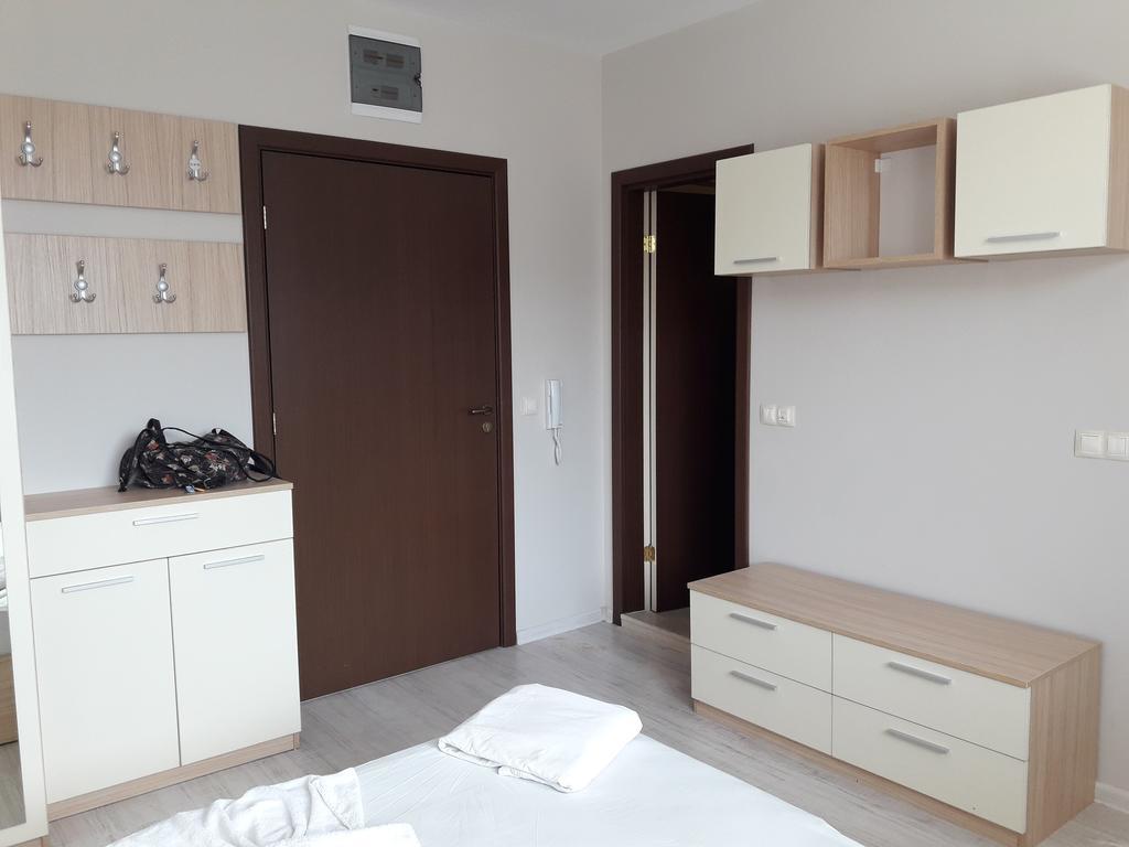 Stella Udacha Apartments & Studios Slântsjev Brjag Eksteriør bilde